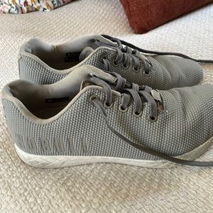 No bill CrossFit sneakers